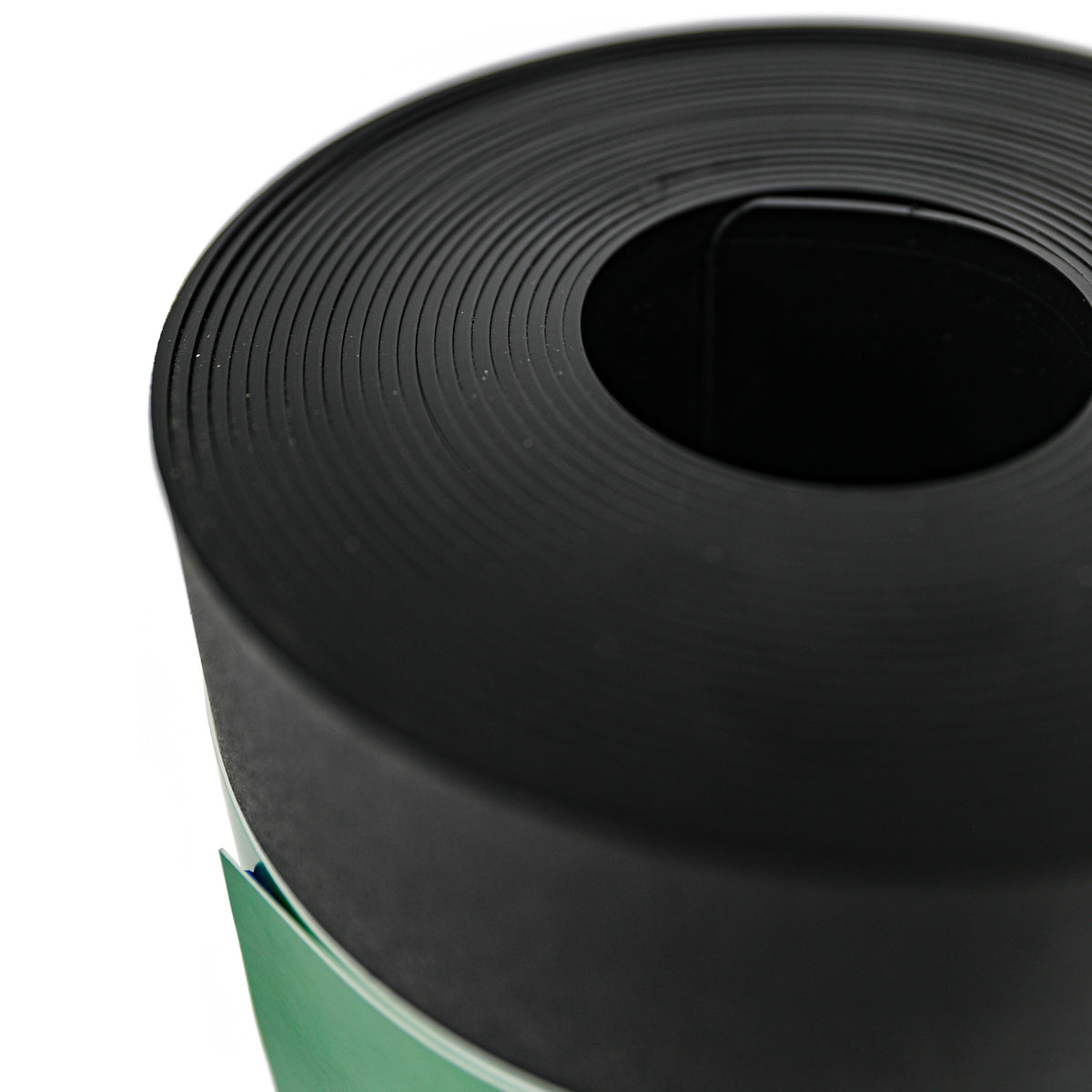 Close view of the edge of a Grass Barrier coil